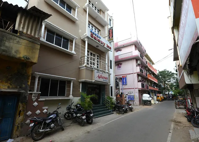 Oyo 7810 Keshiv Galaxy Inn